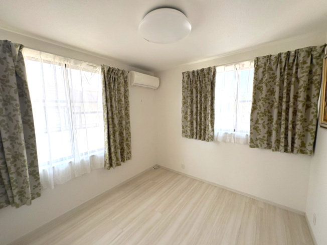 【洋室】 | 西大寺中野　戸建 | 2階　洋室3