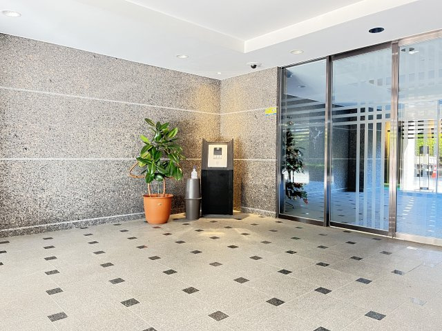 コスモ田端シティフォルムのロビー|ドキドキの新生活も、安心してスタート。ぴったりの住まいを見つけませんか？クランディアが一緒に住まい選びをサポートします‼　まずは、お気軽にお問合せください　＃クランディア