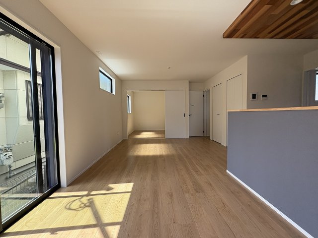 【居間・リビング】 | 福岡市南区弥永2丁目3期　1号棟（全2棟）【仲介手数料無料・0円】 | 現地写真。