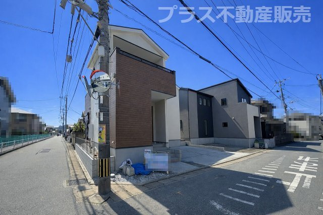 【外観】 | 福岡市南区弥永2丁目3期　1号棟（全2棟）【仲介手数料無料・0円】 | 現地写真。プラス不動産販売なら、現場の全ての棟をまとめてご見学頂けます。