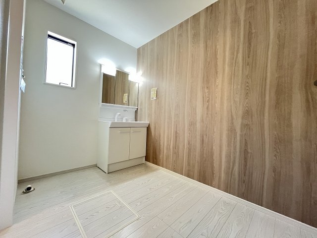 【洗面所】 | 福岡市南区弥永2丁目3期　1号棟（全2棟）【仲介手数料無料・0円】 | 施工例。施工例は完成時と異なる場合があります。