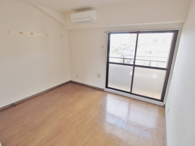 岩崎ビルの寝室