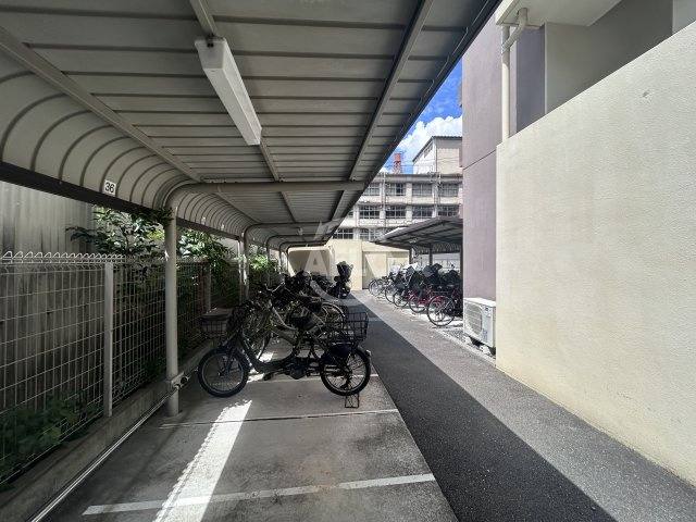 東明マンション壱番館のその他共用部分|東明マンション壱番館　駐輪場