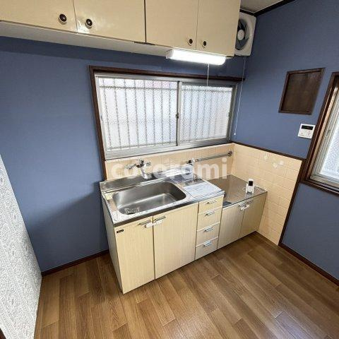 藤阪東車庫付戸建てのキッチン