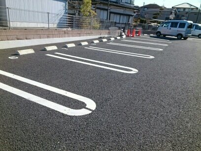 ティーア・ブルグⅠの駐車場|駐車場があるので、車を買う予定の方も安心です