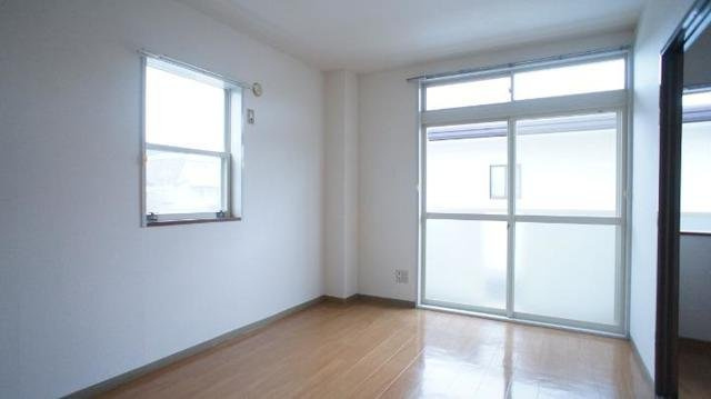 サンアームヒロの洋室|内装は落ち着いています