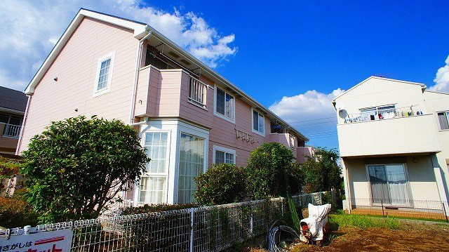 フロレスタの外観|おしゃれな外観です