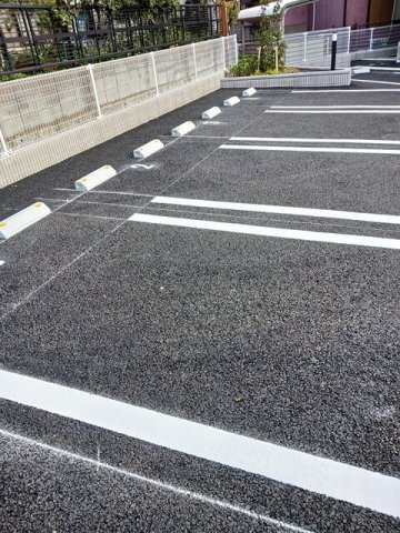 プラネットの駐車場|駐車場に車を止められます