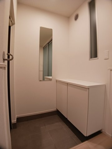 プラネットの玄関|毎日通る玄関はこちらです