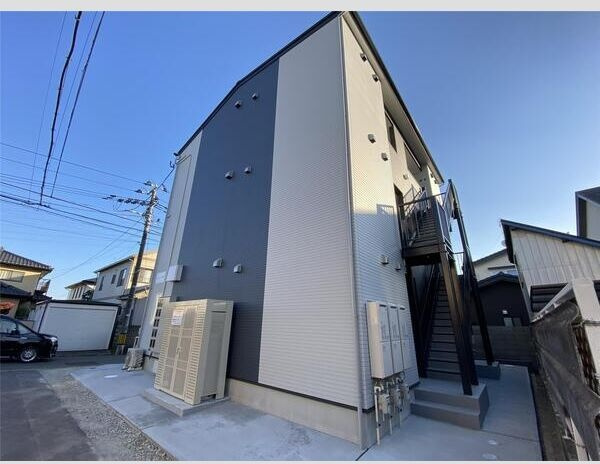 スカイハーツ新田のエントランス