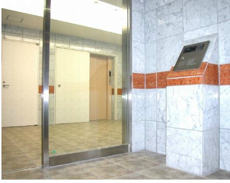 クレアーレのロビー