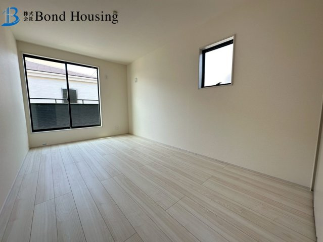 安心の長期優良住宅・畳コーナーあり　貴崎4丁目　全2棟　1号棟の洋室