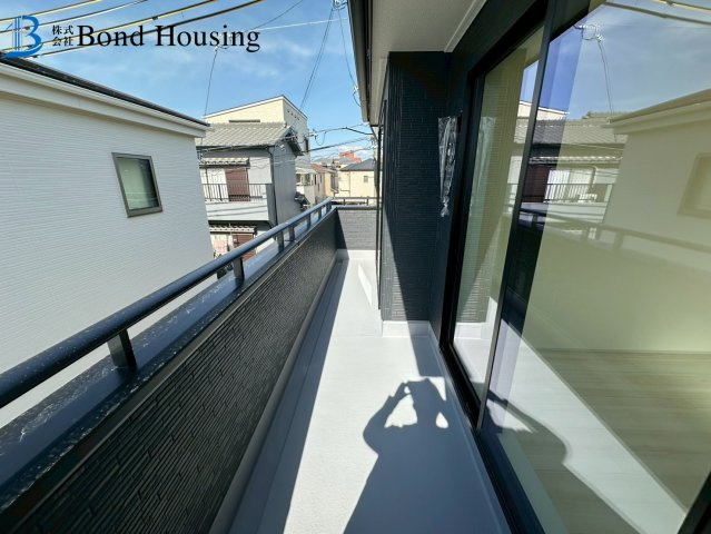 安心の長期優良住宅・畳コーナーあり　貴崎4丁目　全2棟　1号棟のバルコニー