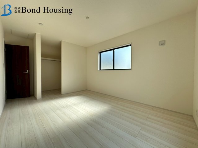 安心の長期優良住宅・畳コーナーあり　貴崎4丁目　全2棟　1号棟の洋室
