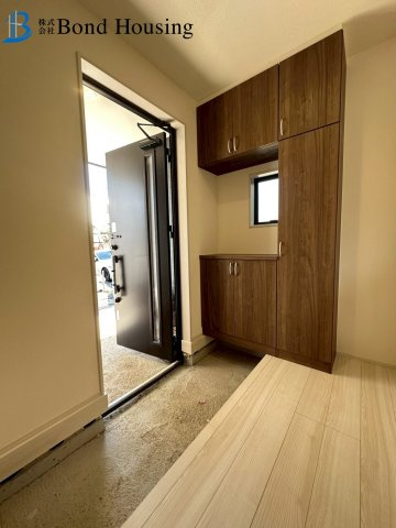 安心の長期優良住宅・畳コーナーあり　貴崎4丁目　全2棟　1号棟の玄関