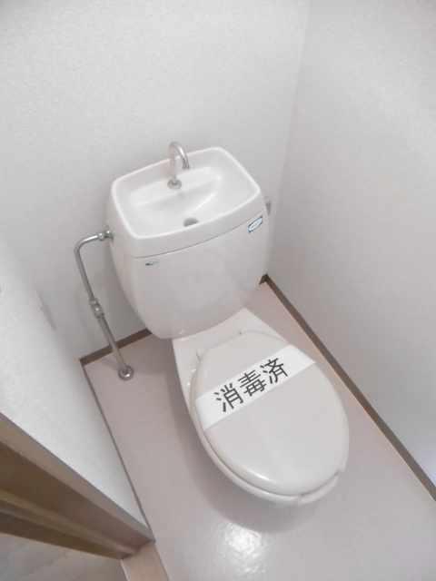 グリーンタウン津留崎【10,000円キャッシュバック対象物件】のトイレ|清潔感のあるトイレです