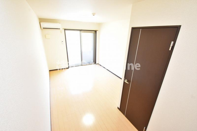 【洋室】 | リバーサイド 東久宝寺 八番館