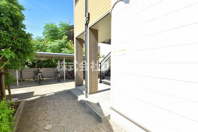 【エントランス】 | リバーサイド 東久宝寺 八番館