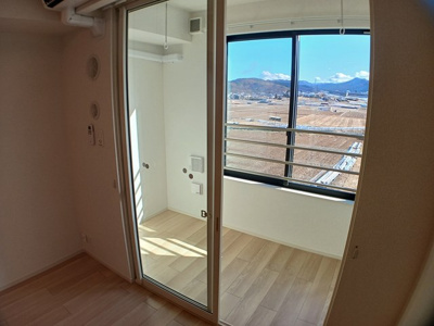 【バルコニー】 | メゾン・エイトピークスA | サンルーム