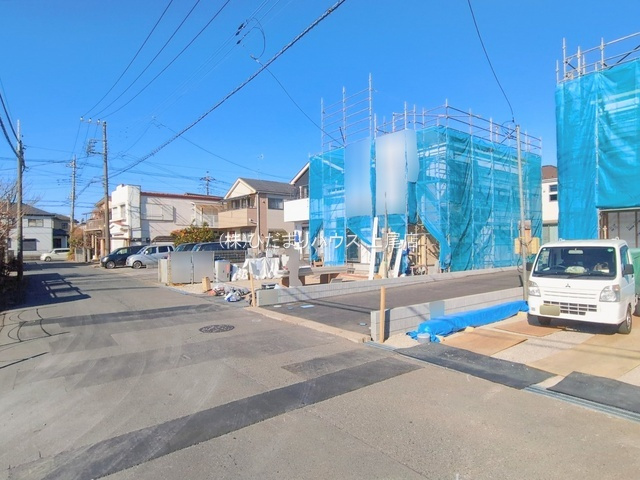 蓮田市黒浜8期　新築戸建　グラファーレ03の前面道路含む現地写真