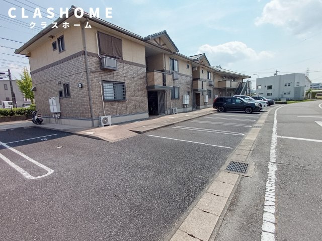 ボヌールI　　刈谷市近郊の賃貸はクラスホームの駐車場