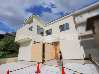 【外観】 | 大和郡山市永慶寺町の新築一戸建 全５区画 | 現地写真（４号地外観）即入居可！実際の建物内をご内覧できます♪※現地に係員は常駐しておりません。