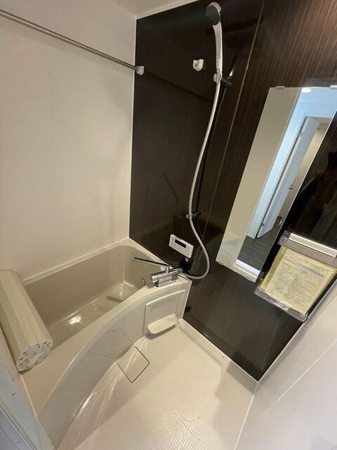 メゾン・ドゥ・アッシュ 一之江の浴室