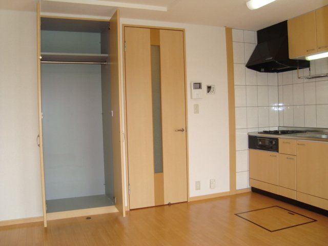 リバーサイドコスモスⅠの収納|リビング収納