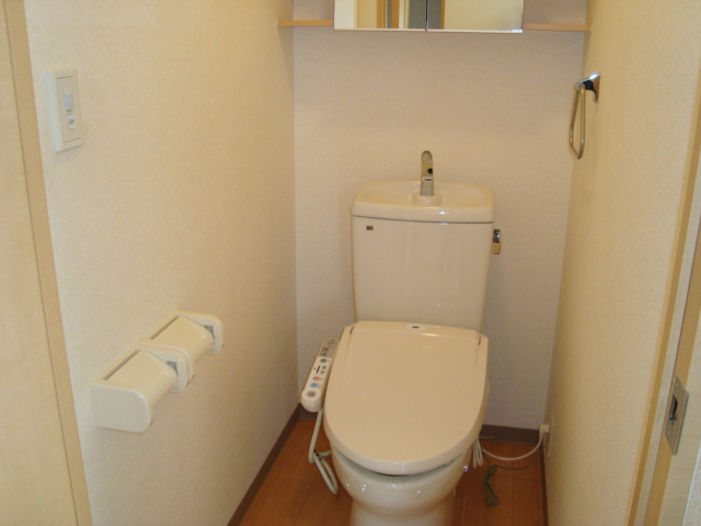 リバーサイドコスモスⅠのトイレ|シャワー付トイレ