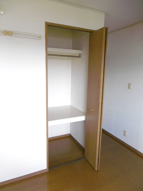 シンセリティ【10,000円キャッシュバック対象物件】の内装|きれいな内装です