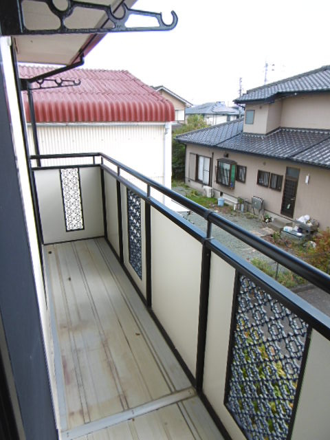 シンセリティ【10,000円キャッシュバック対象物件】のバルコニー|バルコニーからの眺めを楽しみながら食事をしませんか