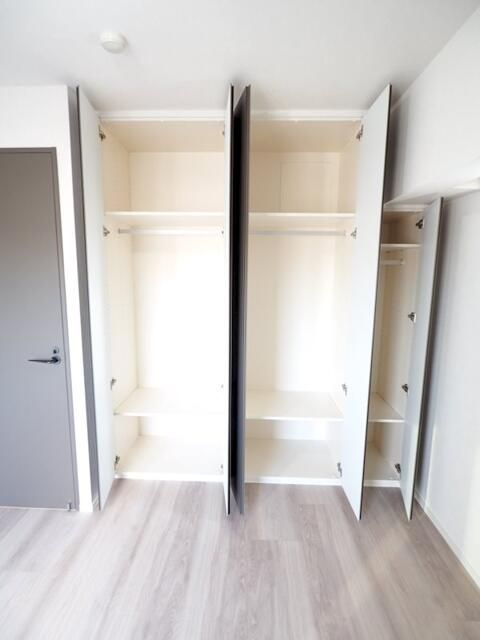 ドゥーエ日暮里の収納