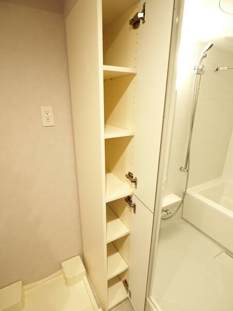 ドゥーエ日暮里の収納