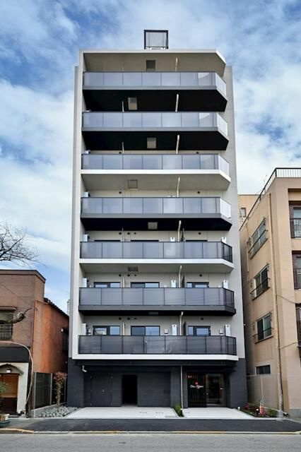 ドゥーエ日暮里の外観