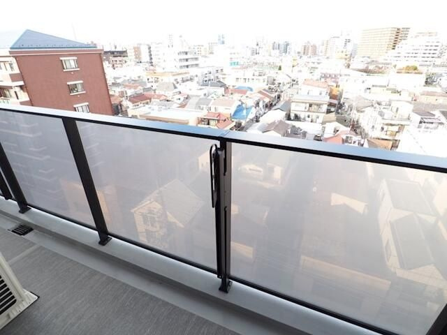 ドゥーエ日暮里のバルコニー