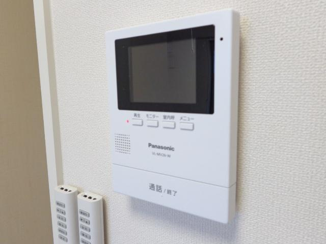 ラフォーレ千草のセキュリティ|カメラ付インターホン