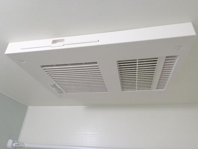 ラフォーレ千草の浴室|浴室乾燥機