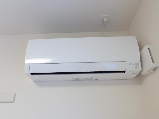 ラフォーレ千草の設備|エアコン