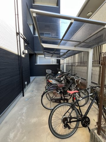 泉佐野市大宮町アパート　Sun　Gardenの駐車場