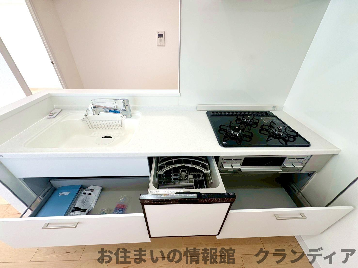 ヴィルメゾン葛西のキッチン|ドキドキの新生活も、安心してスタート。ぴったりの住まいを見つけませんか？クランディアが一緒に住まい選びをサポートします‼　まずは、お気軽にお問合せください　＃クランディア