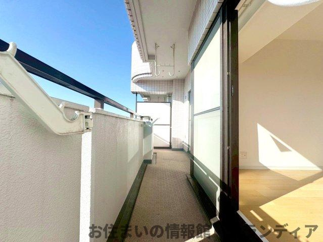 ヴィルメゾン葛西のバルコニー|ドキドキの新生活も、安心してスタート。ぴったりの住まいを見つけませんか？クランディアが一緒に住まい選びをサポートします‼　まずは、お気軽にお問合せください　＃クランディア