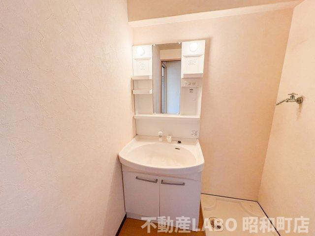 クィーンライフ桑津の洗面所