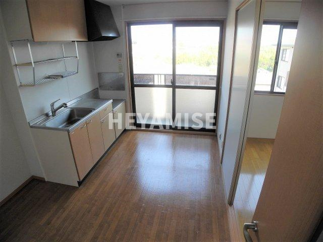 サンライズヒル福田D棟の居間・リビング