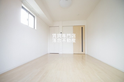 【寝室】 | ノーブルコーケ相原 | 使い勝手のいい洋室