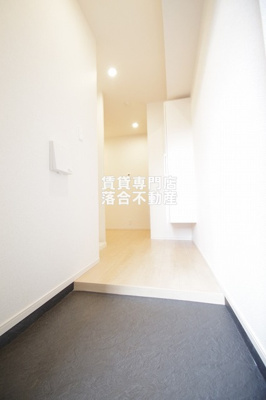 【玄関】 | ノーブルコーケ相原 | 落ち着いた玄関