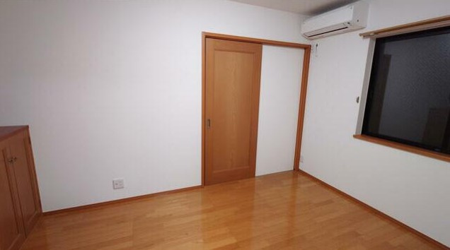 小谷津邸の居間・リビング