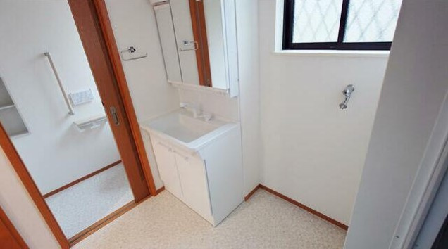 小谷津邸の独立洗面台