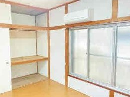 しみず荘C号棟の居間・リビング