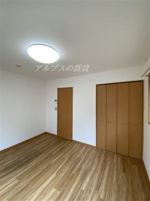 【寝室】 | アムール 和