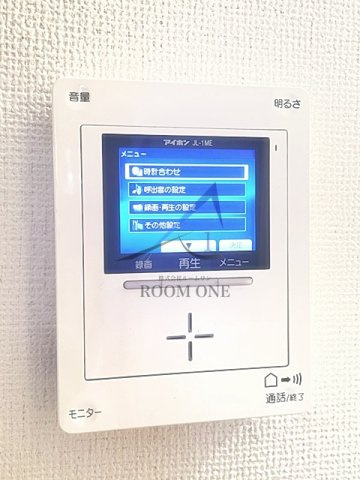 パークス三和のセキュリティ|モニター付きインターホンです。